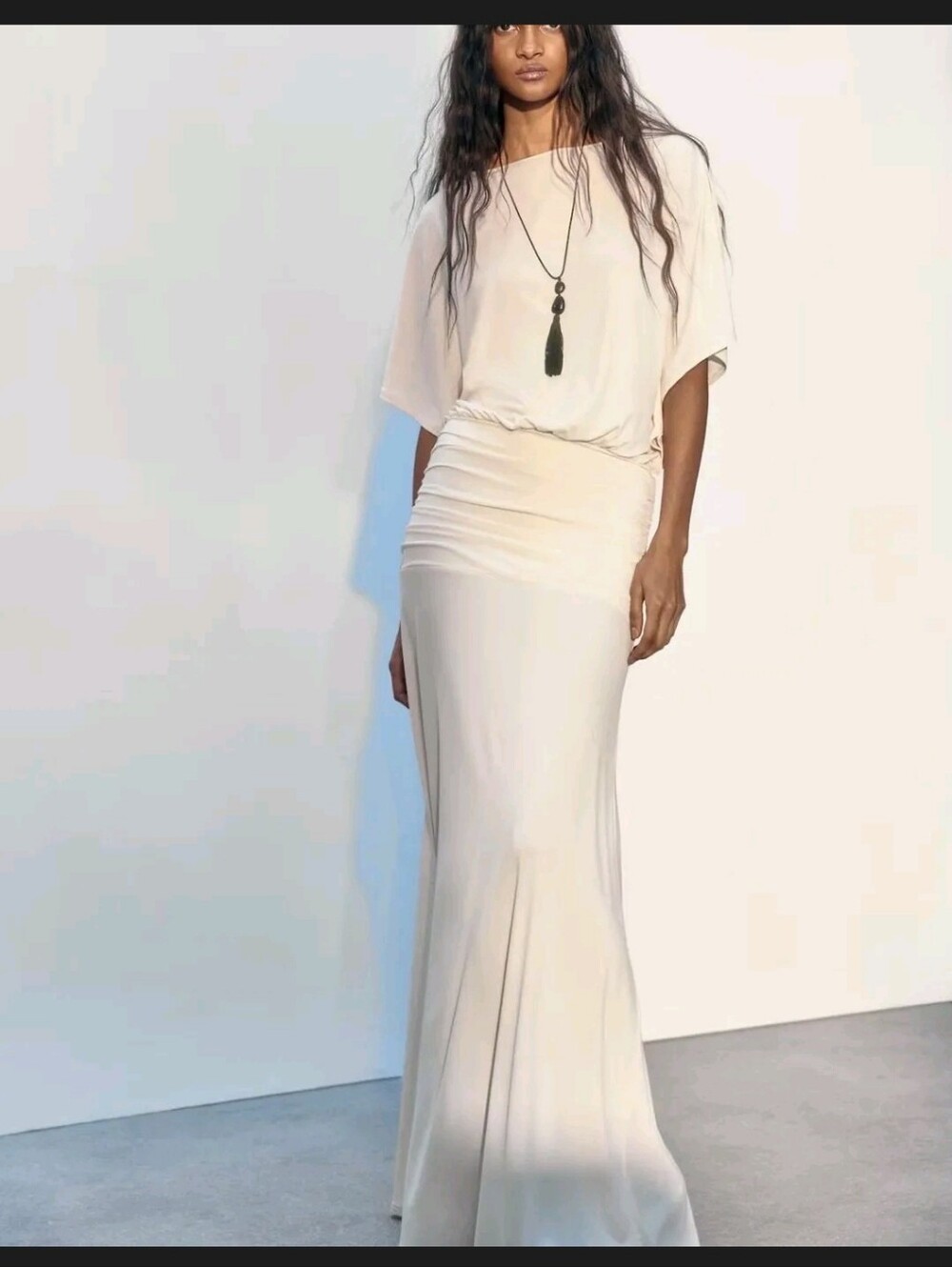 Elegant Cream Maxi Skirt - Sleek Floor-Length Silhouette